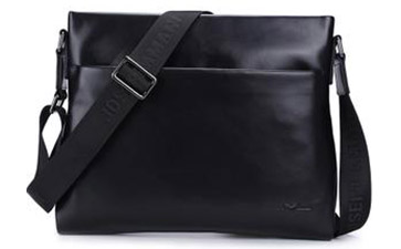 如何去分辨阿瑪尼包包的真偽？